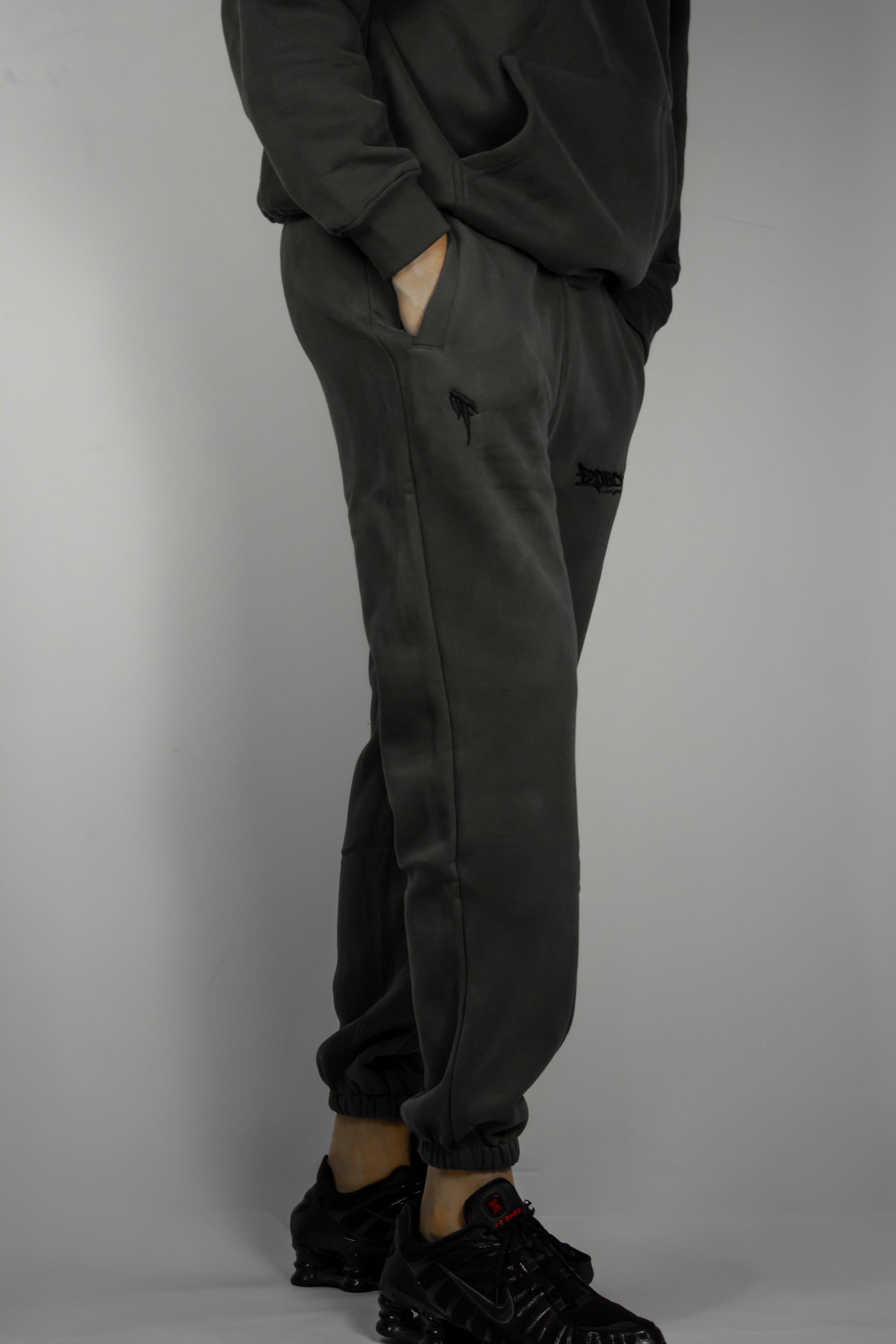 Charcoal and Black Premium Track-Set